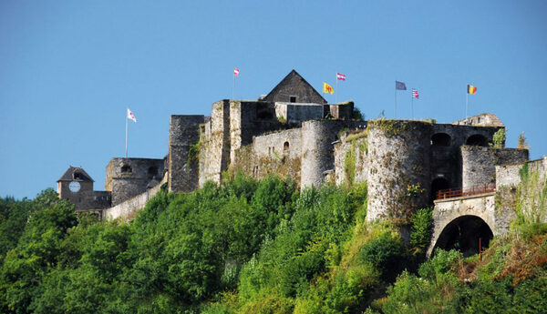 Le Château de Bouillon un des rares châteaux médiévaux belge